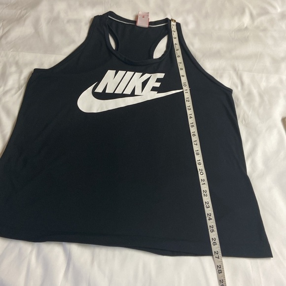 Nike,Women’s Black, Sleeveless T-shirt.Size-XL. - Picture 7 of 8